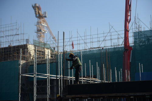 图文互动 2 300个工地塔吊林立 10万名建设者热火朝天 聚焦雄安新区高标准高质量建设进展