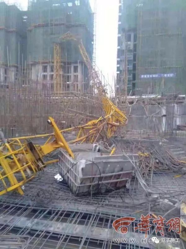 陕西塔吊倒塌事故致3人死亡，住建部紧急发文督办